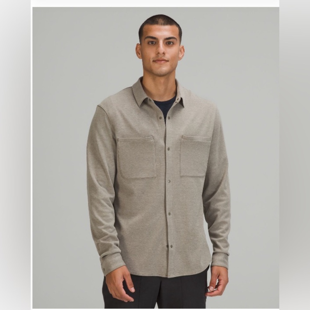 Men’s Lululemon soft knit over shirt